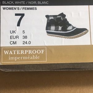 Sorel Out ‘N about boots